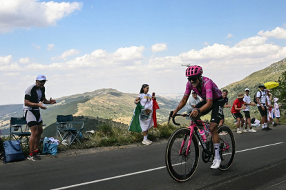 Richard Carapaz se ubica en el tercer lugar de la clasificación de la montaña. El tricolor, además, ha ganado dos premios de combatividad en lo que va del Tour.