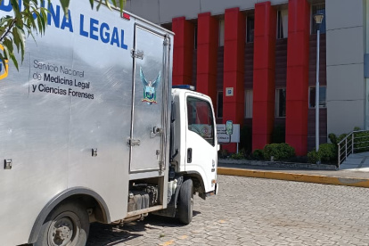 El cuerpo de la víctima fue trasladado al Centro Forense de Cuenca para realizar la autopsia de ley.