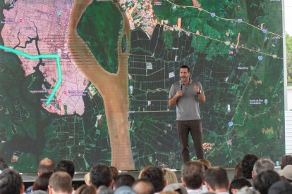 El ministro de Infraestructura y Transporte, Roberto Luque, explicó los detalles de la obra del Viaducto Sur o Quinto Puente.