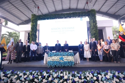 Esteban Torres encabezó la sesión solemne por los 491 años de fundación de Guayaquil en la Universidad Ecotec.
