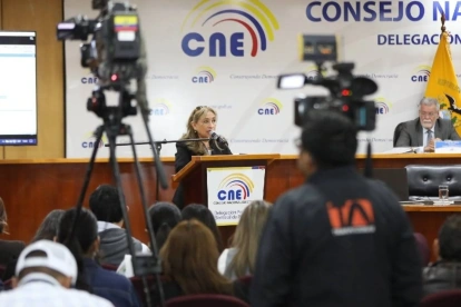 El consejo consultivo entre le CNE y las organizaciones políticas fue el escenario para despejar la duda del correísmo.