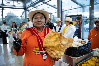El Hueca Fest 2026 fue presentado en el Itchimbía y buscará un Récord Guinness con la venta de platos tradicionales ecuatorianos en Quito.