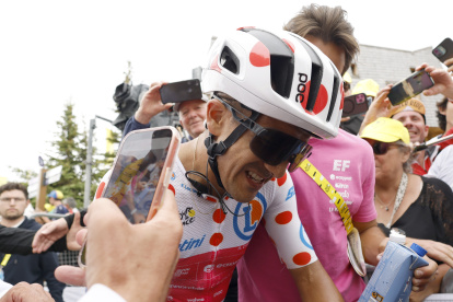 Richard Carapaz ganó la etapa 20 del Tour de Francia 2026.