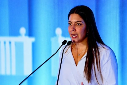 Tatiana Coronel, alcaldesa subrogante de Guayaquil, durante la sesión solemne por los 491 años de Fundación.