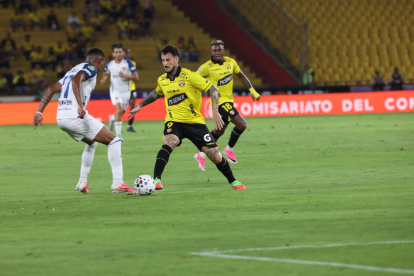 Barcelona SC recibió a Liga de Quito en el estadio Monumental.