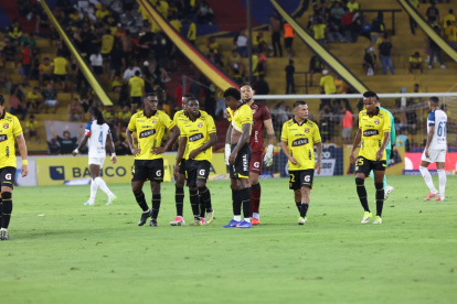 Barcelona SC cae ante Liga de Quito en el estadio Monumental.