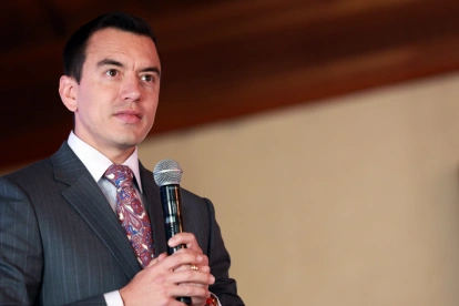 El presidente ecuatoriano Daniel Noboa, en una imagen de archivo, mientras se prepara para asistir a la posesión de Keiko Fujimori en Perú.
