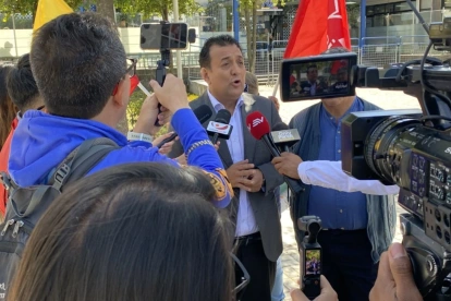 Geovanni Atarihuana, director nacional de Unidad Popular, cuestionó la comparecencia virtual de Diana Atamaint ante el Tribunal Contencioso Electoral (TCE).