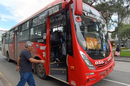 Desde el 15 de agosto entrará en vigencia el incremento de la tarifa del pasaje urbano a través de un sistema de subsidio de 10 centavos.