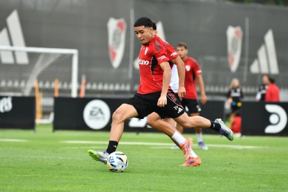 Kendry Páez estuvo presente en 10 partidos de la liga de Argentina con River Plate y solo anotó 1 gol.