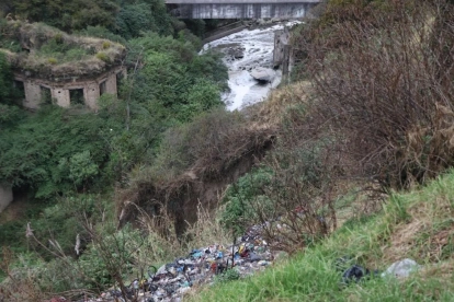 El Río Machángara se convirtió en un vertedero; en agosto 2025, la justicia lo declaró sujeto de derechos.