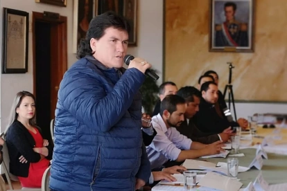 Fiscalía vincula a Elías Baldor Bermeo con minería ilegal y presuntos nexos con Los Lobos.