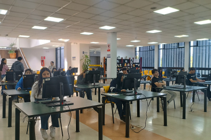 Entre hoy y mañana los bachilleres rendirán su examen de ingreso para la Universidad de Cuenca.