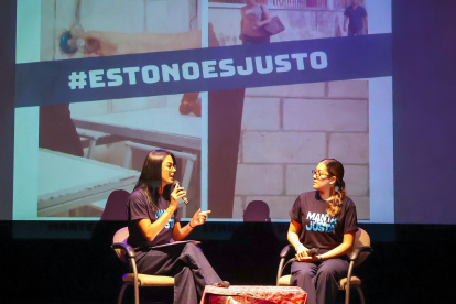 Manta Más Justa presentó en la Sala MAC cortometrajes sobre desigualdad, movilidad, acceso al mar y ambiente en Manta.