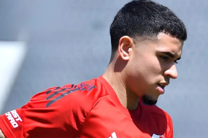 Kendry Páez aún entrena con River Plate.