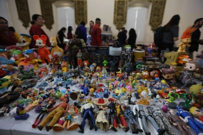 ‘Arqueología del Juego: Memorias en Movimiento desde el Coleccionismo’, se inauguró en el Salón de los Artesonados del Instituto Nacional de Patrimonio Cultural (INPC).