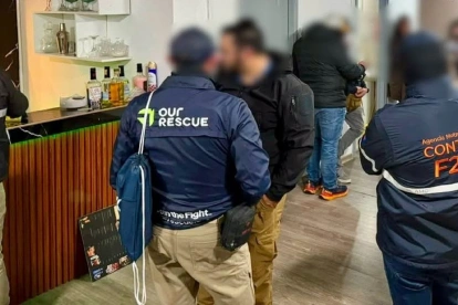 Los sospechosos fueron capturados en dos allanamientos en La Mariscal y Jipijapa, norte de Quito.