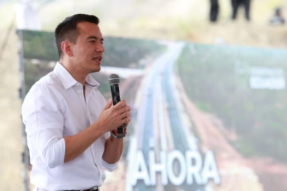 Noboa afirma que Ecuador evitará nuevas barcazas durante el estiaje por mayor generación eléctrica.
