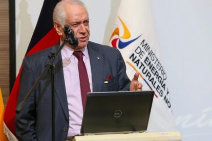 René Ortiz Durán, ingeniero, académico, dirigente gremial y exministro de Energía, falleció este 30 de julio de 2026.