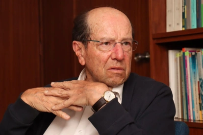 Osvaldo Hurtado definió a la Revolución Ciudadana como “el partido político más importante del Ecuador”. ¿Cómo llamar a una organización cuyo líder indiscutido es un delincuente sentenciado?