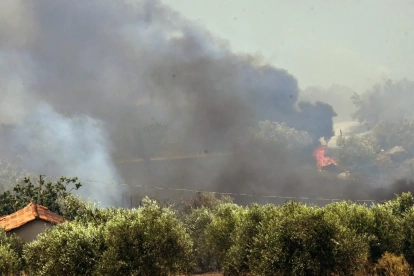 Vista del incendio en el área de Fichtia de la Argólida, en la región griega del Peloponeso.