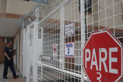 Las rejas son utilizadas para seguridad de los ciudadanos.
