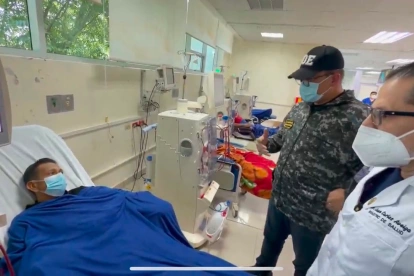 Los ministros realizaron recorridos por varios hospitales.