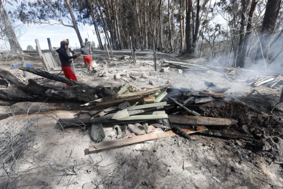 El Quinche. El viento aceleró la propagación del incendio. Bomberos continuaron hasta ayer con labores de enfriamiento y monitoreo permanente.