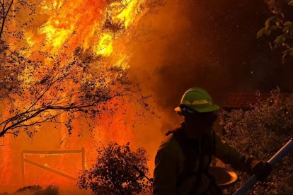 El incendio de Fairview al noreste de Spokane, Washington, EE. UU., el 2 de agosto de 2026.