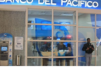 Los bancos atenderán por sus canales habituales.