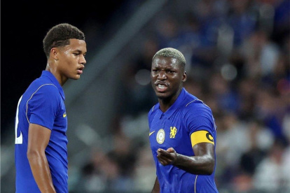 Moisés Caicedo fue el capitán de Chelsea.