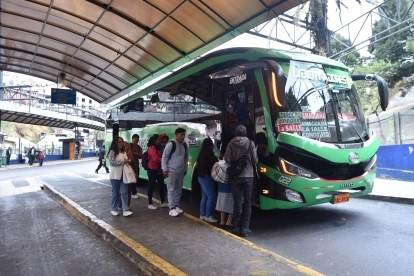 En el Playón de La Marín funcionan cooperativas de buses que son regidas por la ANT y por la Secretaría de Movilidad del Municipio.