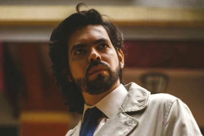 El productor del evento, Joan Sánchez, acompañará en el piano a la artista invitada.