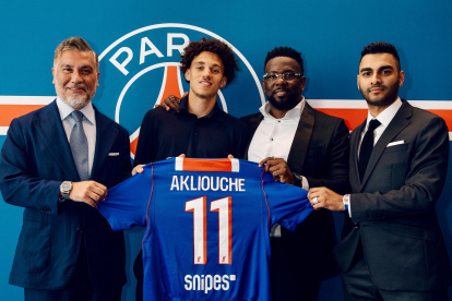 Maghnes Akliouche firmó contrato con PSG hasta 2031.