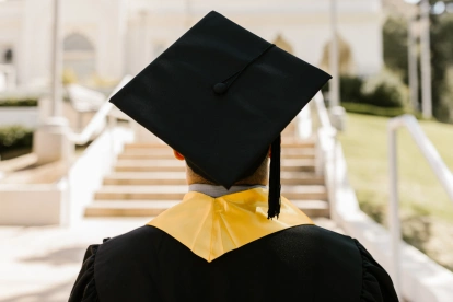 Las becas Guillermo Lasso Mendoza financiarán hasta 10 maestrías en universidades elegibles.