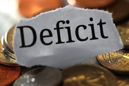 Ecuador necesitará nuevos recursos para cubrir las amortizaciones de deuda y el déficit fiscal previsto para 2026.