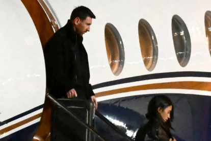 Lionel Messi arribó a Rosario desde Estados Unidos para reunirse con su familia tras la muerte de Jorge Messi.