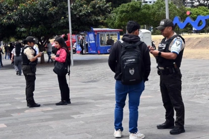 En el parque La Carolina, junto a la parada del metro, se ubica un Puesto de Mando Operativo, para reforzar la seguridad.