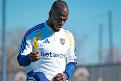 Enner Valencia en su primer entrenamiento con Boca Juniors.