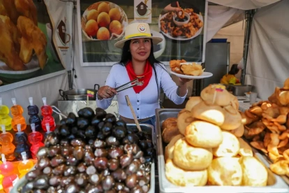19.000 platos tradicionales ecuatorianos fueron vendidos durante las 12 horas que duró el desafío del Hueca Fest 2026.