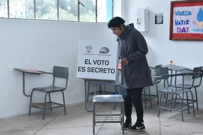 El CNE tiene entre sus responsabilidades garantizar la transparencia y equidad de los procesos electorales.