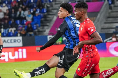 Patrik Mercado durante un partido con Independiente del Valle, club al que continúa vinculado tras frustrarse su fichaje por el Sevilla FC.