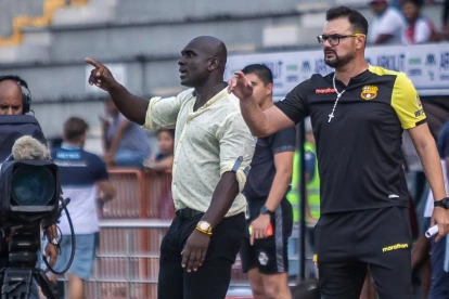 Pablo Trobbiani (d) fue asistente de Segundo Alejandro Castillo en Barcelona SC.