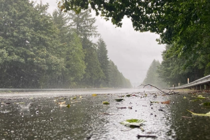 Las lluvias se intensifican en varias provincias mientras la radiación UV alcanza niveles extremos.
