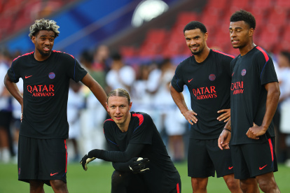 PSG enfrenta a Aston Villa en la Supercopa de Europa.