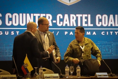 Colombia moviliza Fuerzas Armadas en la frontera con Ecuador para frenar el narcotráfico.