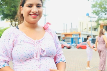 Las mujeres embarazadas pueden acceder a un bono del Estado.