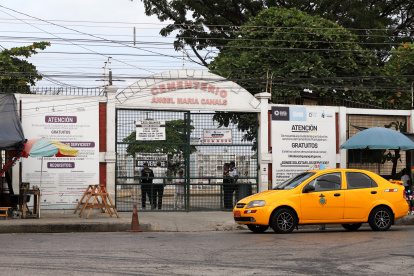 Denuncias de cobros ilegales en los cementerios municipales