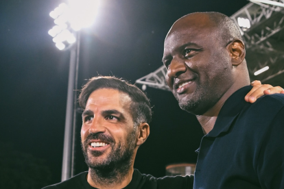 Patrick Vieira durante un partido de la UEFA, en su etapa como entrenador.