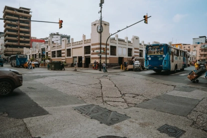 La intervención de Clemente Ballén incluye el retiro del pavimento deteriorado y la construcción de una nueva losa de hormigón.